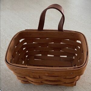 1994 Longaberger Natural Brown Handwoven Basket